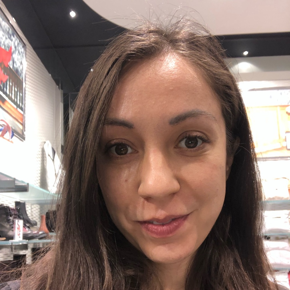 Meet your Posher, Alexandra
